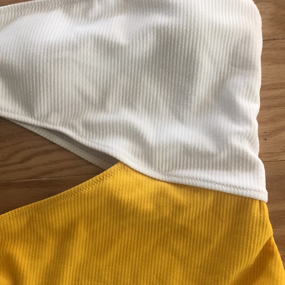 Colorblock one piece swim suit - Picture 2 of 3